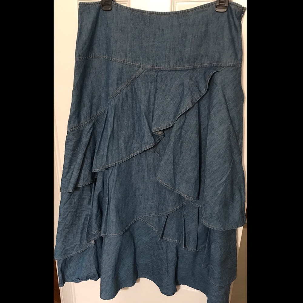 Ruffle denim skirt